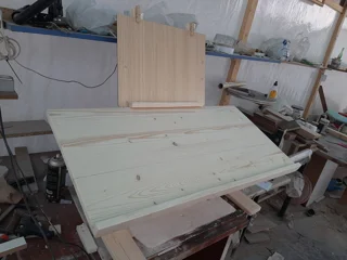 میز سنتور حالت نشسته